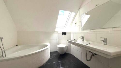 Haupthaus_Bad OG - 