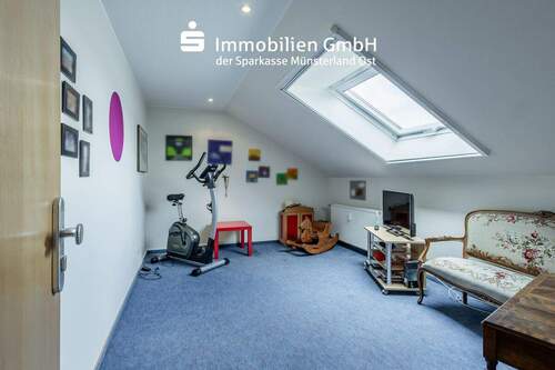 Zimmer 1 im Dachgeschoss - 