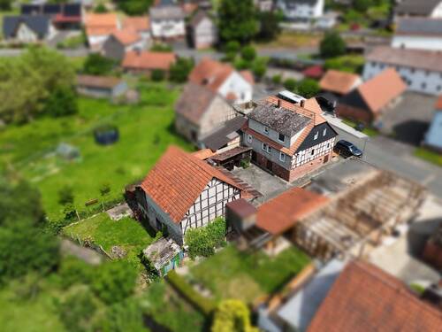 Luftbild - 5 Zimmer Einfamilienhaus zum Kaufen in Stadtallendorf / Wolferode