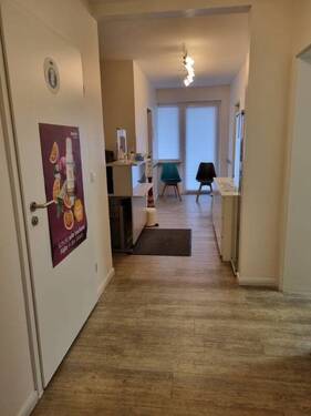 Bild 2 - Helle Büro-Praxisfläche in zentraler Lage - courtagefrei!