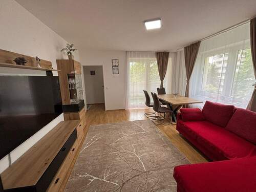 Wohnzimmer - Einziehen, Entspannen, Wohlfühlen - Helles 3-Zimmer-Glück!