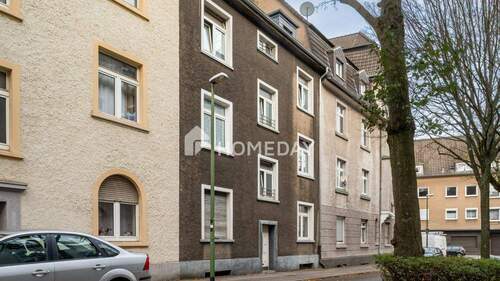 Außenansicht 2 - Gemütliche 1-Zimmer-Wohnung mit Badewanne und Gartenblick - gepflegt & hell