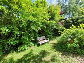 Bank im Garten - 5 Zimmer Einfamilienhaus in Enspel