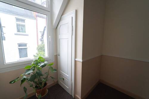 Flur - 3 Zimmer Etagenwohnung zum Kaufen in Wiesbaden / Westend