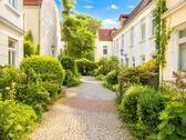 Zuwegung - Historischer Charme trifft Elbnähe - 3-Zimmer-Wohnung mit eigenem Garten in Nienstedten