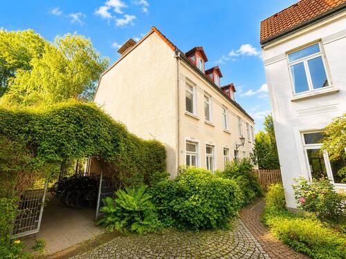 Außenansicht - 3 Zimmer Etagenwohnung zum Kaufen in Hamburg