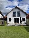 Hausansicht - Modernisiertes, energieeffizientes Einfamilienhaus in ruhiger, familienfreundlicher Lage