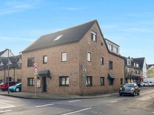 Aussenansicht - Großzügige Wohnung mit zusätzlichem vermietetem 1-Zimmer-Apartment: Zwei in Eins in Köln Dellbrück