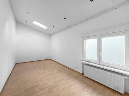 Schlafzimmer - 3 Zimmer Etagenwohnung zum Kaufen in Köln