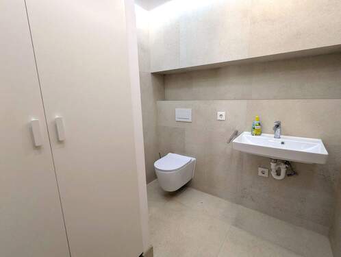 Gäste WC - 3 Zimmer Etagenwohnung zum Kaufen in Inning am Holz