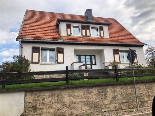 Außenansicht hinten - 6 Zimmer Einfamilienhaus zum Kaufen in Oberbösa