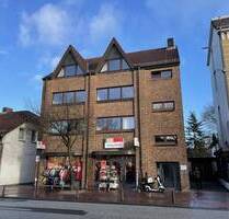 Großzügige Bürofläche im DG mit 3 Räumen, Balkon und Pkw- Stellplatz in bester Innenstadtlage - Schwarzenbek