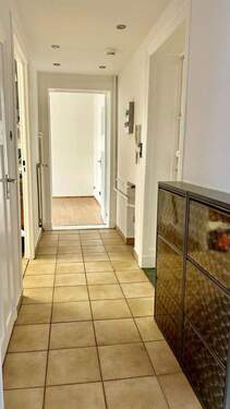 Eingang, Flur 01 - 2-Zimmer-Wohnung im Schillerkiez am Tempelhofer Feld, sofort frei & provisionsfrei