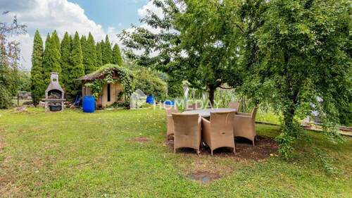 Garten 1 - 1 Zimmer Mehrfamilienhaus, Wohnhaus in Nidda