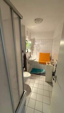 Bad - Etagenwohnung mit 62,50 m&sup2; in Schwerin zum Kaufen