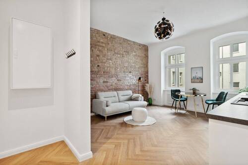 Wohn-/Essbereich - 2 Zimmer Etagenwohnung in Berlin