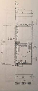 weiterer Raum links von Treppe - 