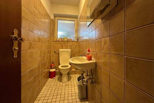 Besucher WC Damen EG - 