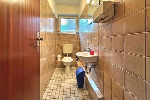 Personal WC Damen Souterrain - 