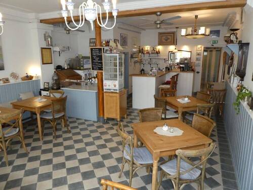 Gewerbeeinheit 1 (bisher Café) - 