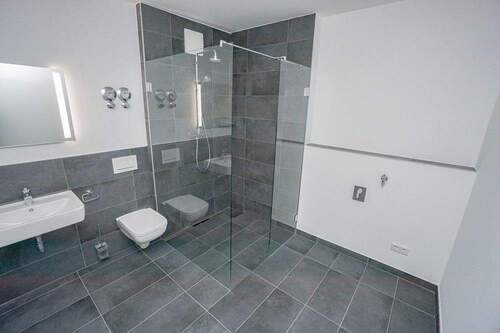 Badezimmer - Tolle 2-Zi.-Wohnung