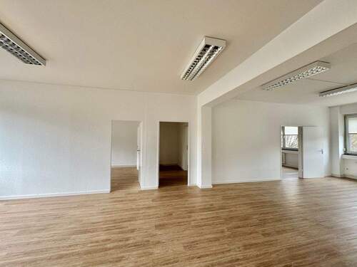 Hauptbüro III - Büro mit 136,00 m&sup2; in München zur Miete