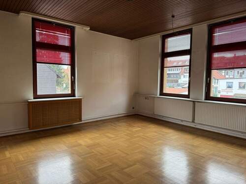 Zimmer - Etagenwohnung mit 120,00 m&sup2; in Osterode am Harz zur Miete