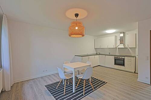Heller Essbereich mit viel Gestaltungspotential - Etagenwohnung mit 66,50 m&sup2; in Renningen zur Miete