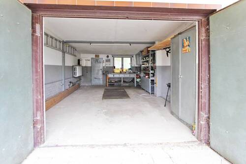Garage - 