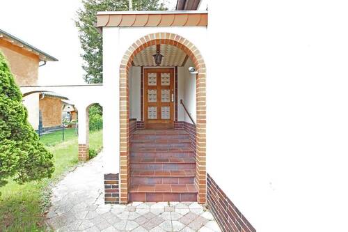 Überdachter Eingang - 