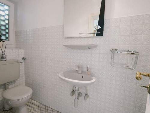 Haupthaus - Gäste-WC.jpg - 