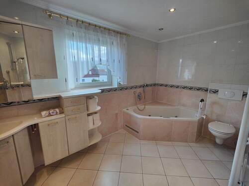 Badezimmer 1. Obergeschoss - 