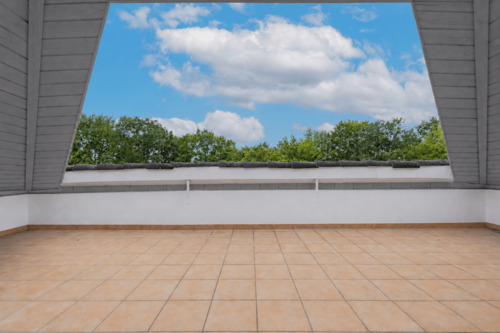 Große Dachterrasse mit viel Privatsphäre - 