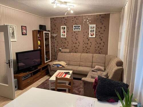 Bild 1 - 3-Raum-Wohnung mit großem Balkon, Einbauküche und Eckbadewanne - ab 01. Februar frei