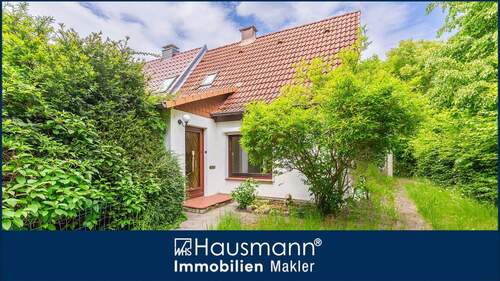 Hausansicht - COURTAGEFREI - Charmante Doppelhaushälfte auf einem Erbbaugrundstück in Hamburg-Langenhorn!