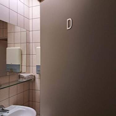 Obere Ebene - Damen WC - 