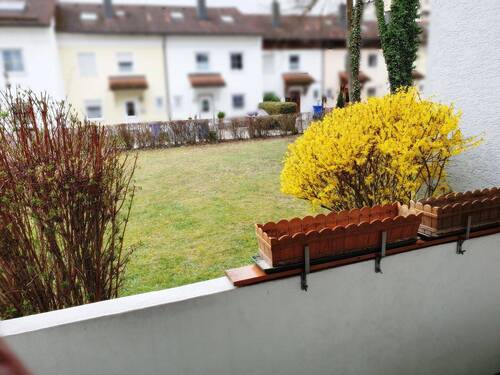 Loggia Garten. - Gemütliche und Helle 2-ZIMMER - TIEFGARAGE möglich