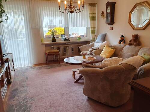 Wohnen mit Loggia. - 2 Zimmer Etagenwohnung in Waldkraiburg