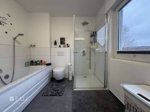 Badezimmer 1. OG - 