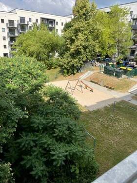 Ausblick vom Balkon in Richtung Innenhof - 