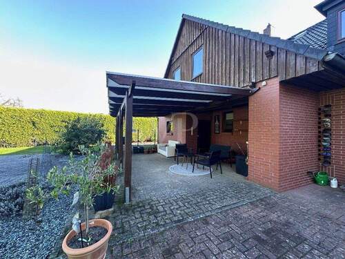 Terrasse - Einfamilienhaus mit 332,00 m² in Eversen zum Kaufen