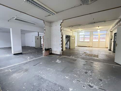 EG - Halle zur Miete in Leverkusen