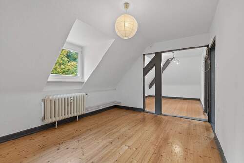 Wohn- & Esszimmer Dachgeschoss - Mehrfamilienhaus, Wohnhaus mit 302,00 m&sup2; in Ettlingen zum Kaufen