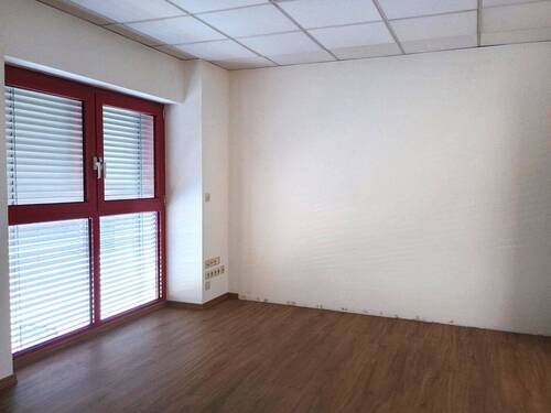 Bürobeispiel - Halle in Teningen zum Kaufen