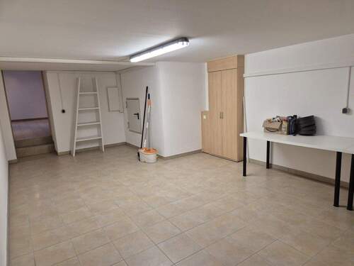 Nebenraum von hinten - 