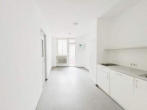 Teeküche I - 9 Zimmer Büro in München