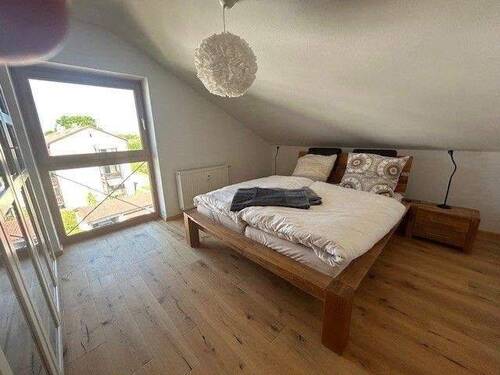 Blick in das Schlafzimmer.jpg - 
