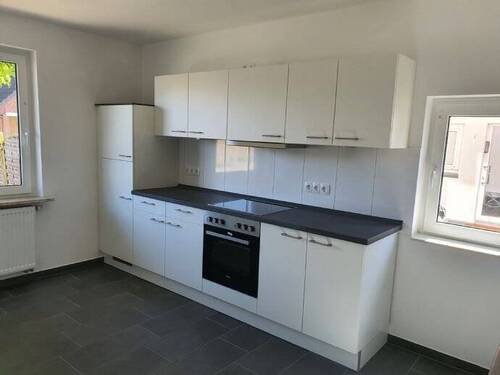Küche - Schöne 3-Zimmer Wohnung (EG rechts)
