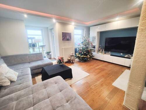 Wohnzimmer - 5 Zimmer Etagenwohnung in Leipzig