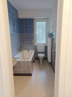 Bad - Mehrfamilienhaus, Wohnhaus in Mönchengladbach zum Kaufen